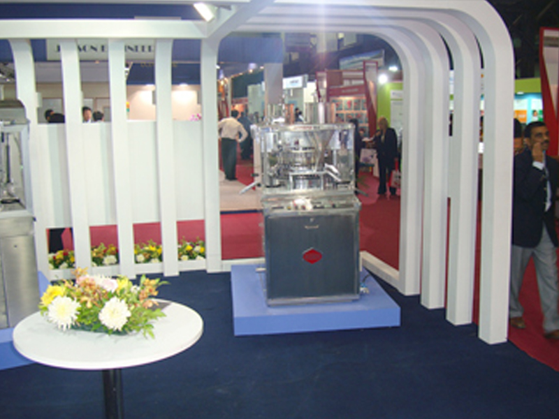 P Mec 2009 Fluidpack Tableting Machine