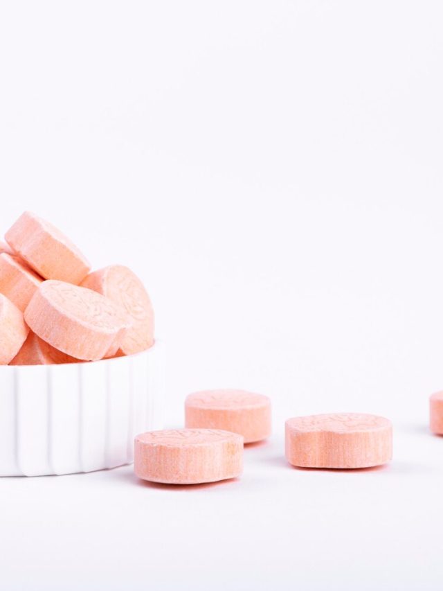 bunch-pills-round-white-container_181624-48123